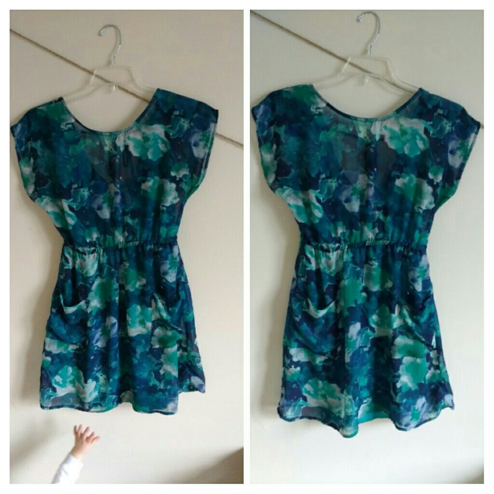 Floral tunic or mini dress